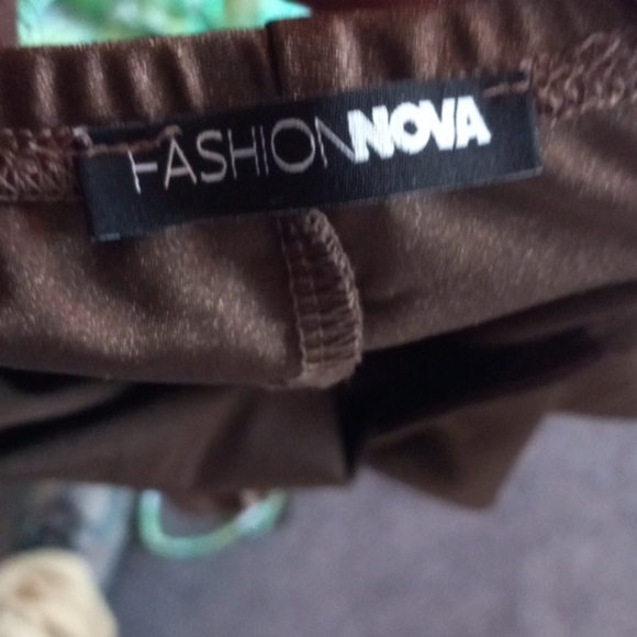 Pair of jump suits - Picture 8 of 8